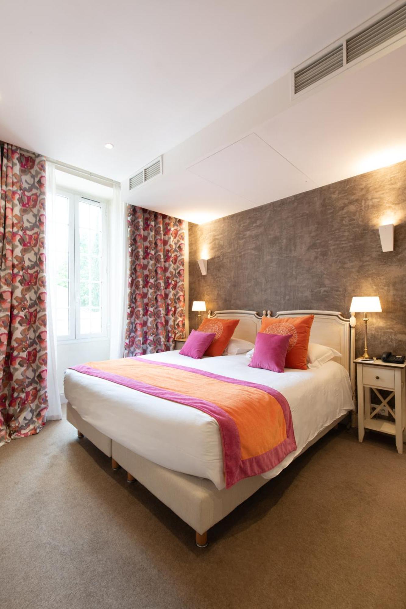 ואלבון Hotel Golf & Spa Chateau De La Begude The Originals Collection מראה חיצוני תמונה