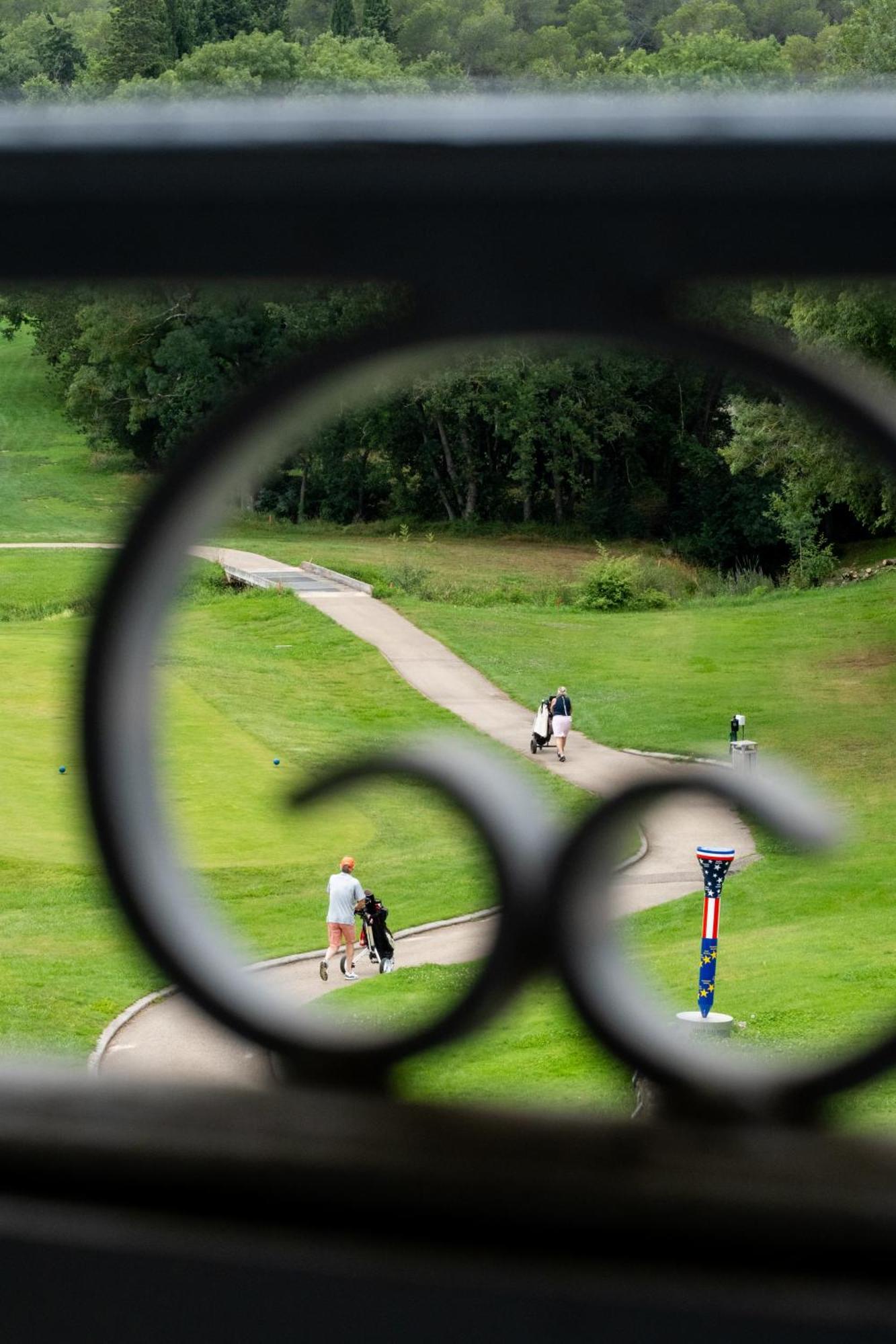 ואלבון Hotel Golf & Spa Chateau De La Begude The Originals Collection מראה חיצוני תמונה