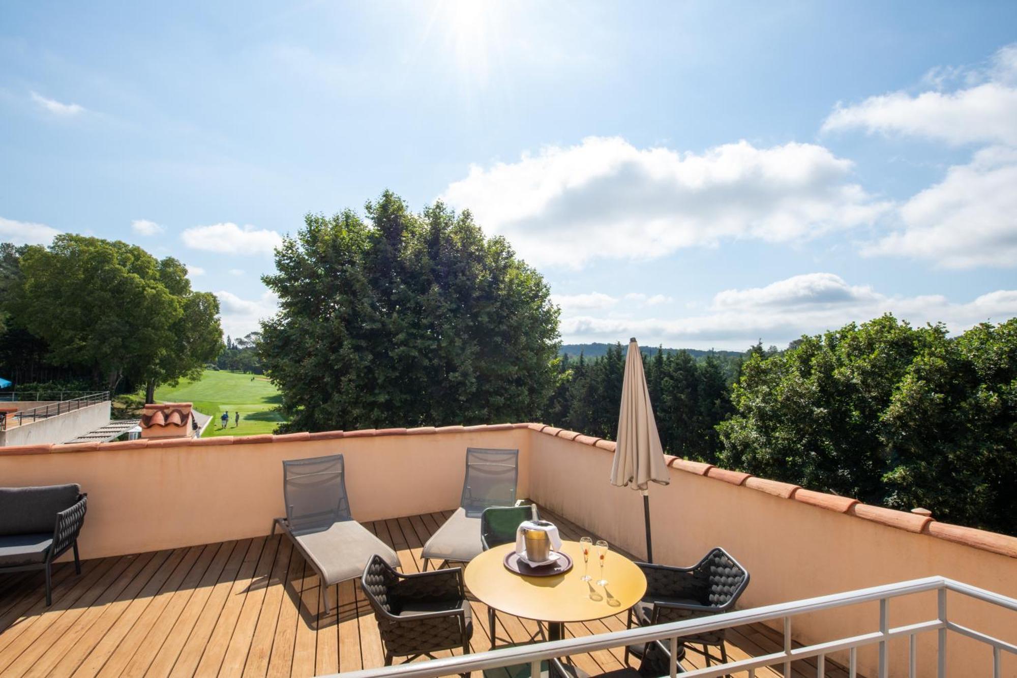 ואלבון Hotel Golf & Spa Chateau De La Begude The Originals Collection מראה חיצוני תמונה