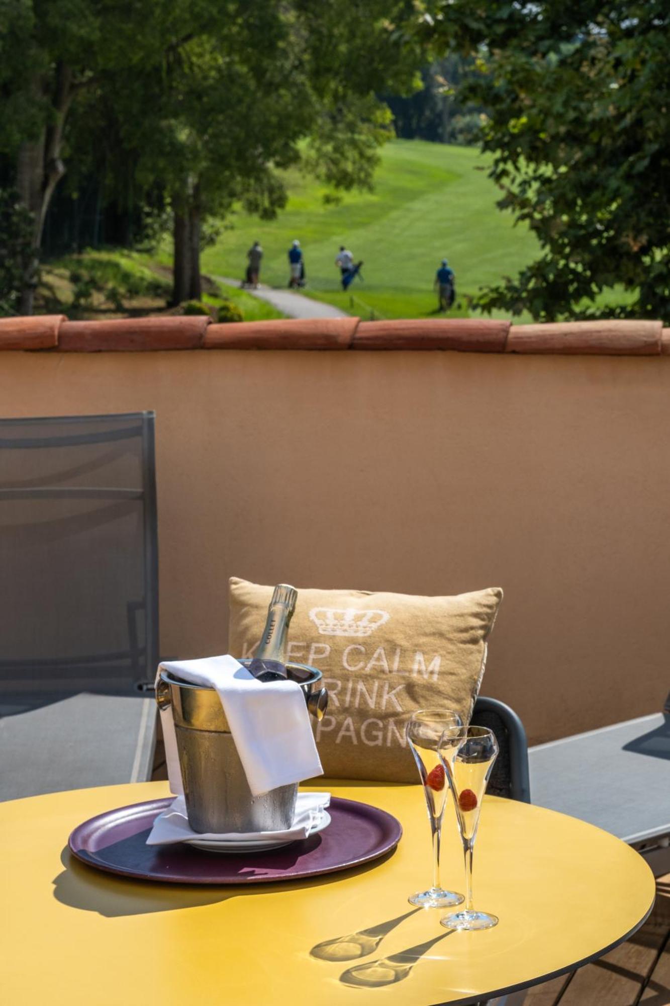 ואלבון Hotel Golf & Spa Chateau De La Begude The Originals Collection מראה חיצוני תמונה