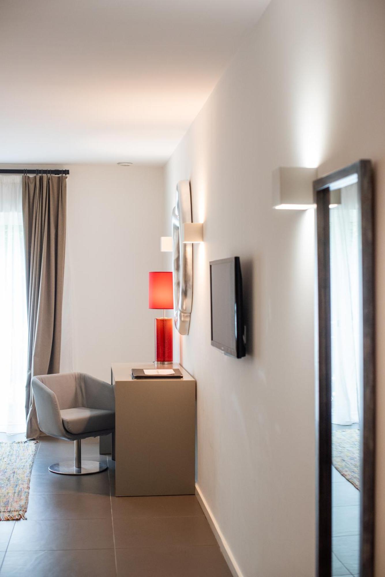 ואלבון Hotel Golf & Spa Chateau De La Begude The Originals Collection מראה חיצוני תמונה