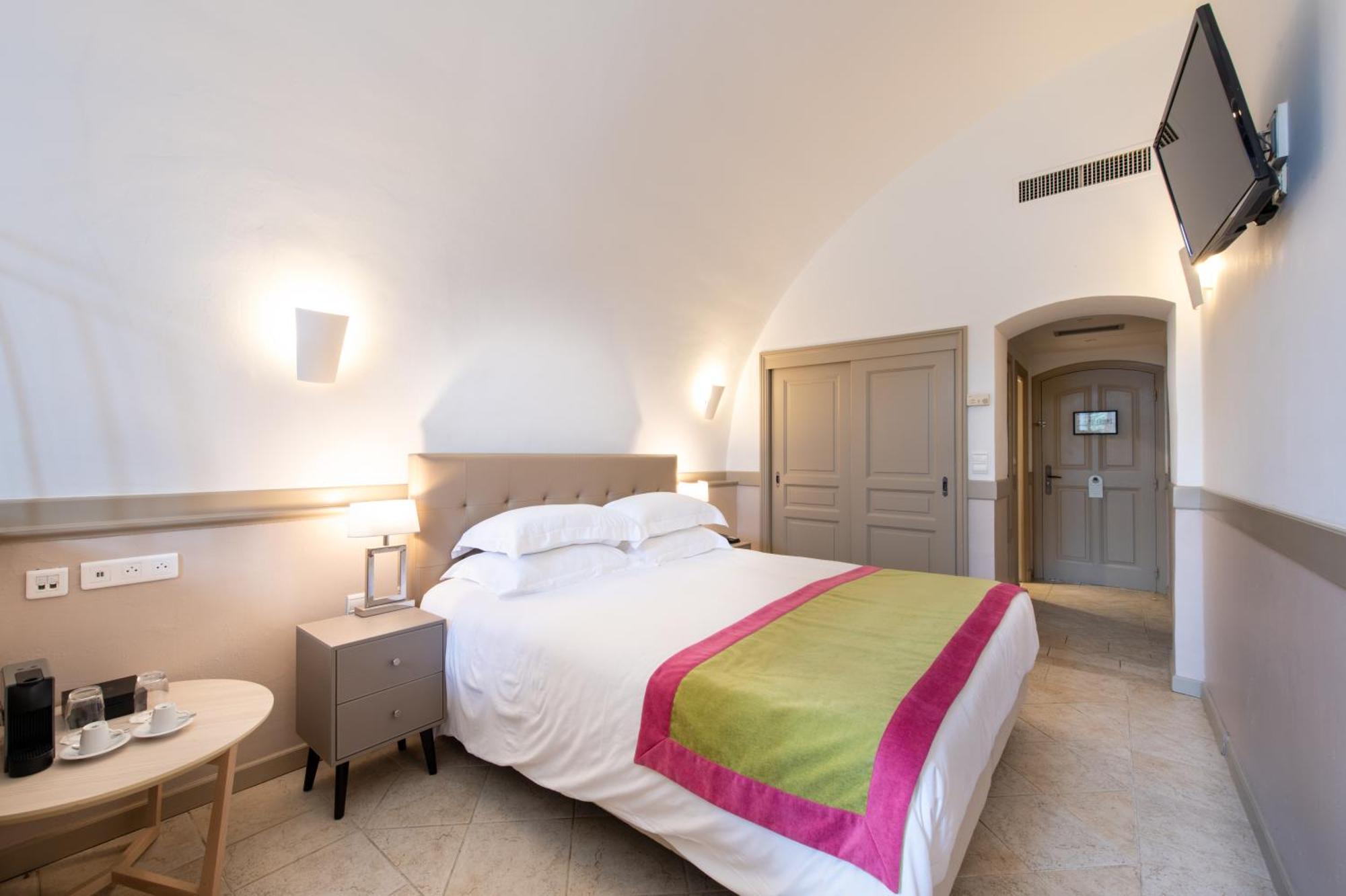 ואלבון Hotel Golf & Spa Chateau De La Begude The Originals Collection מראה חיצוני תמונה