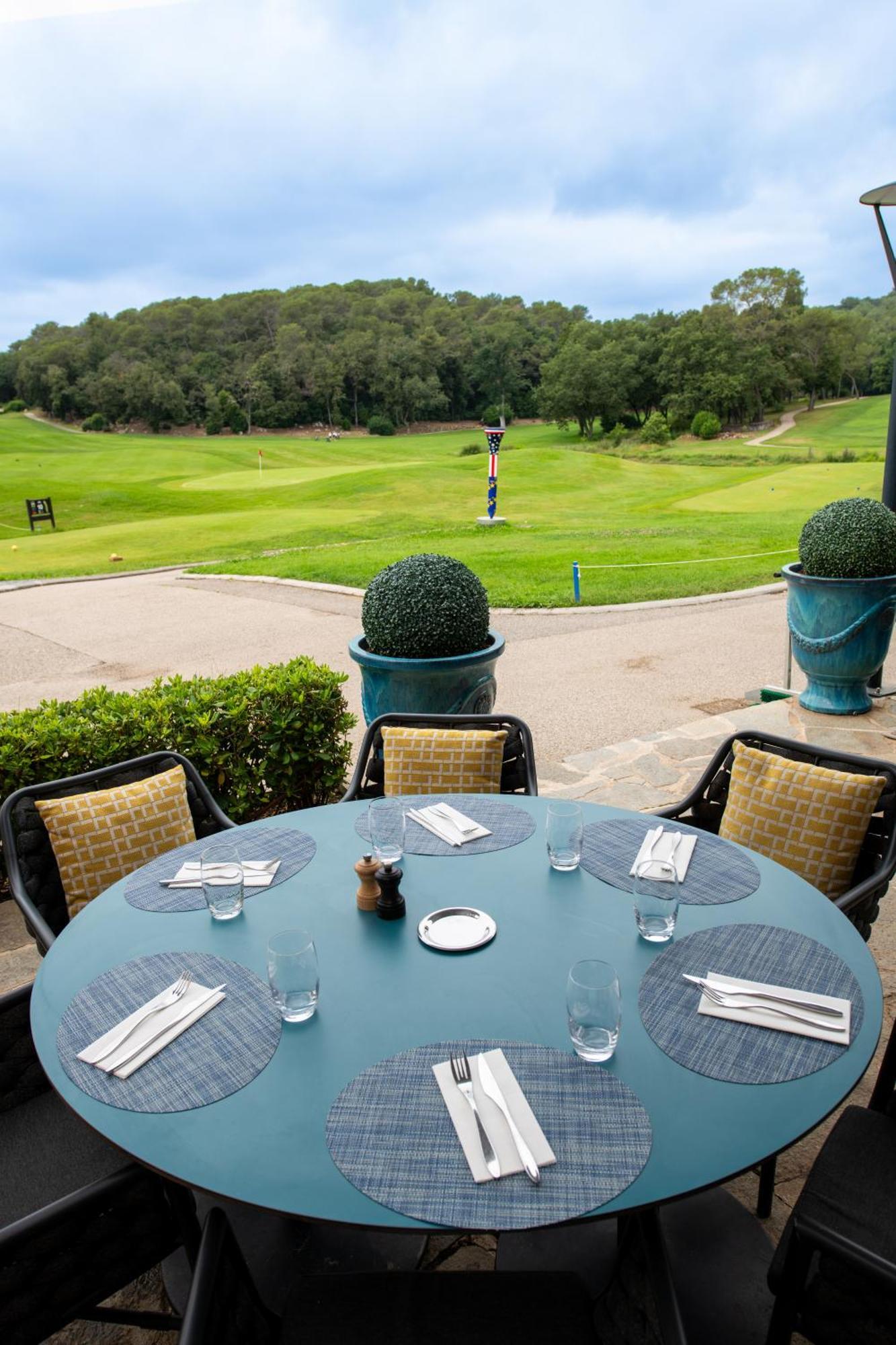 ואלבון Hotel Golf & Spa Chateau De La Begude The Originals Collection מראה חיצוני תמונה